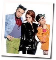 Deee Lite - Groove Is In The Heart